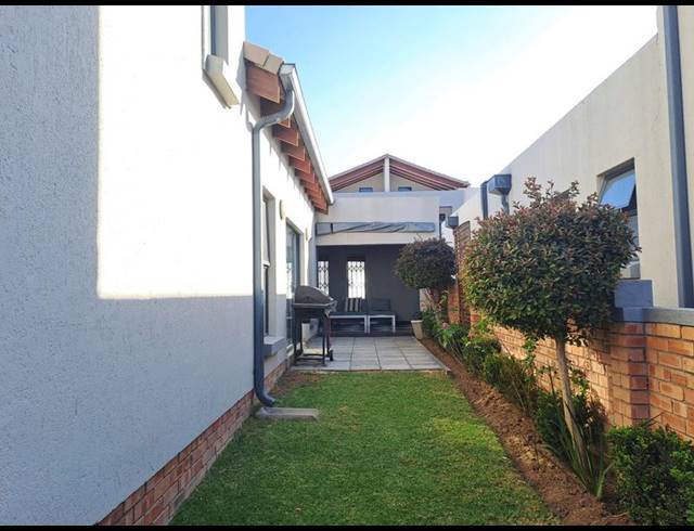 4 BEDROOM DUPLEX FOR SALE IN SUMMERSET